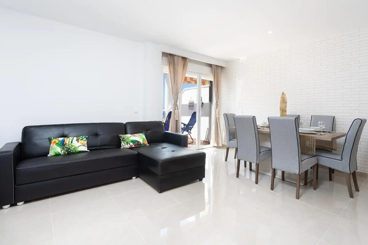 Home2Book Vistahermosa Los Cristianos,Pool & Padel Arona